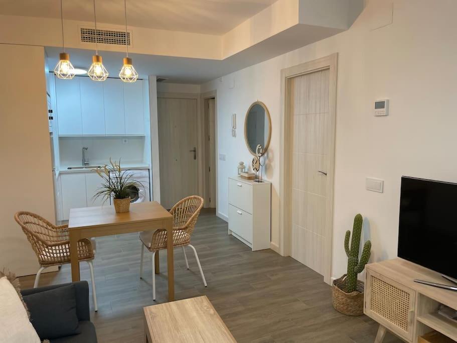 Lovely Beach Apartment Rincón de la Victoria Dış mekan fotoğraf